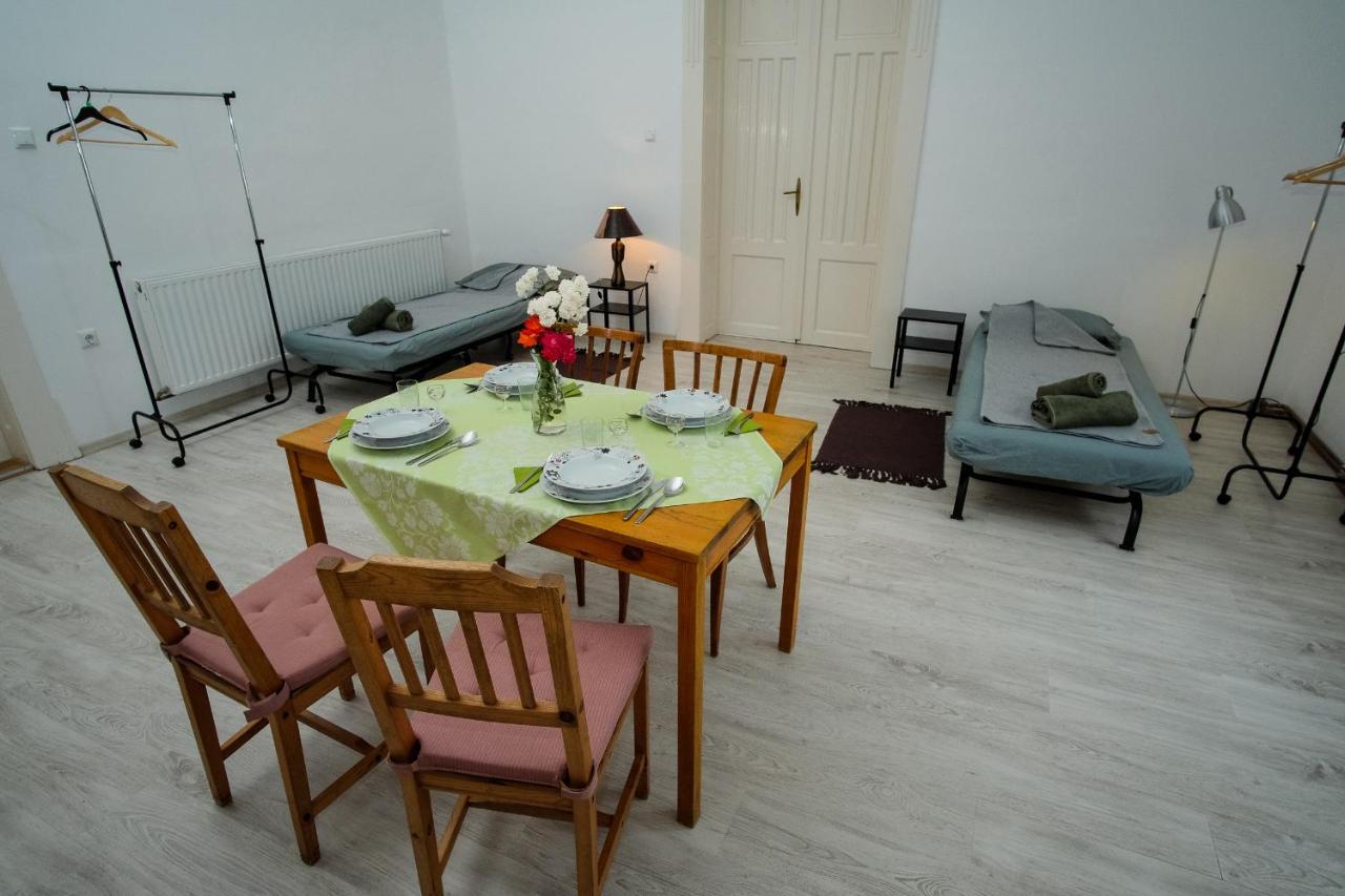 Szorcsik Haz 1913 Appartement Senta Buitenkant foto